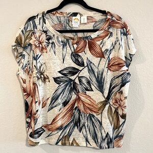 C & C California Women’s Knit Top Cream & Blue 100% Linen Floral Coastal Grandma